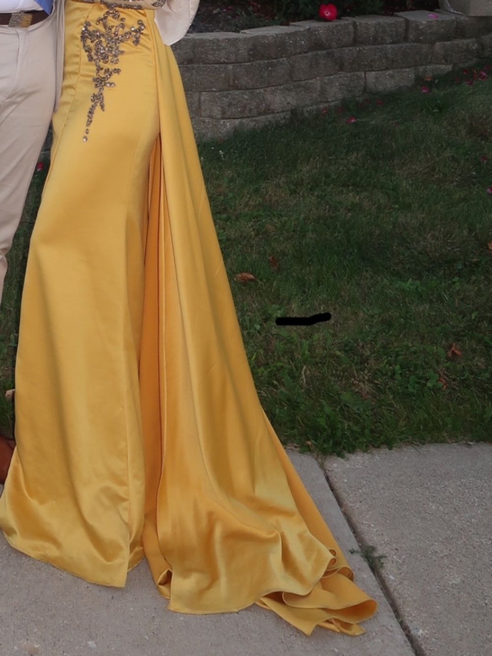 Dress - Picture 5 of 9